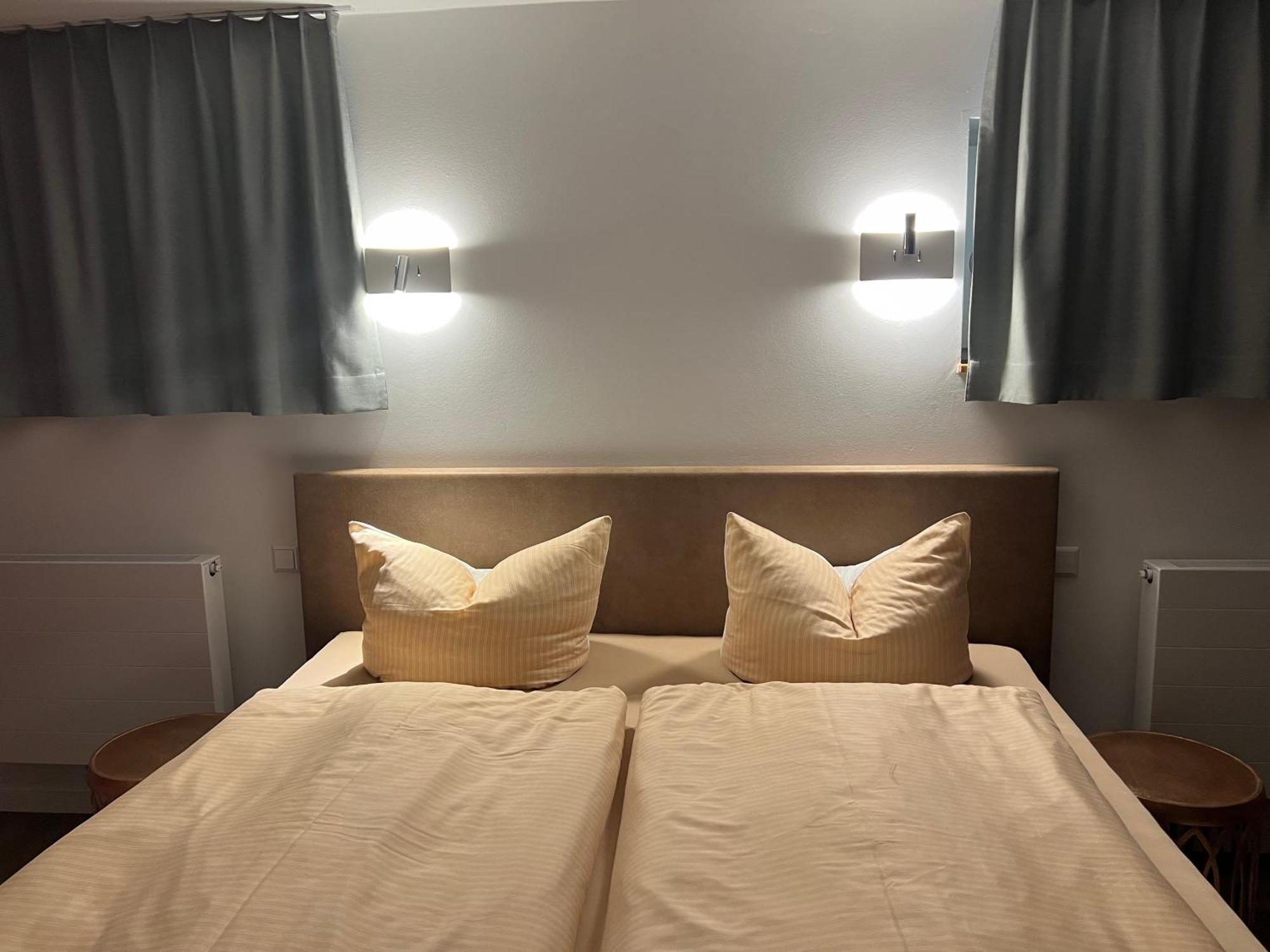 Haus Pia Executive Suites FDH Buitenkant foto
